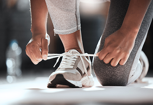 hands on running shoe laces