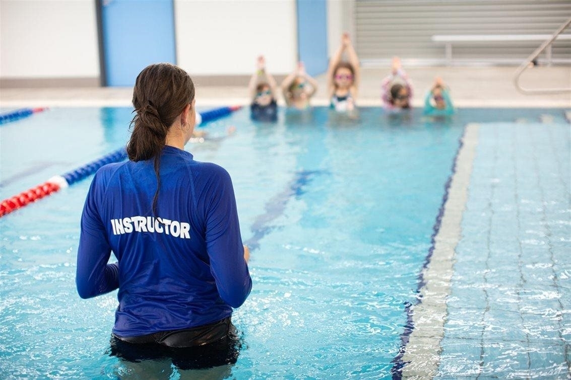 Teaching swimming to children