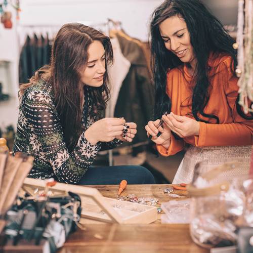 people crafting together