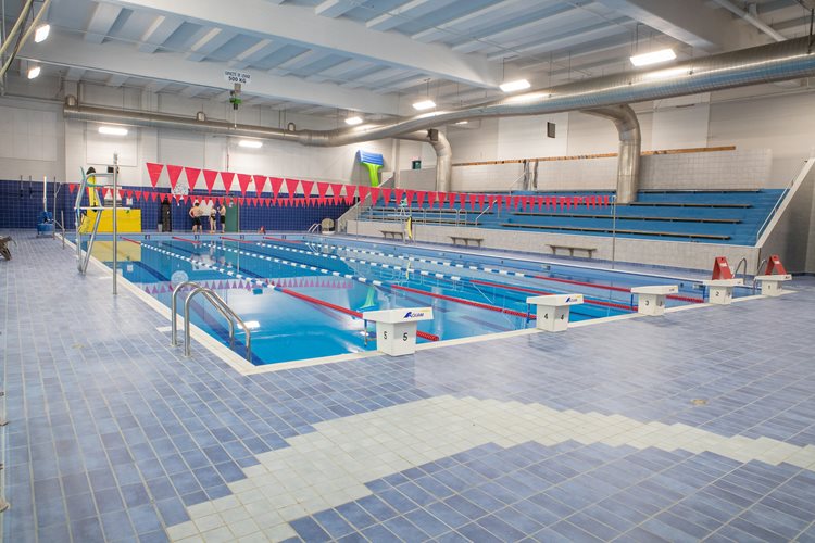 Piscine intérieur Base Valcartier