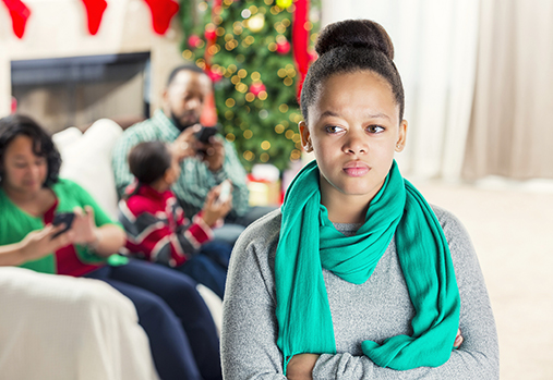 Teen ignoring family